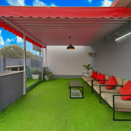 Divine Inn Couple Friendly Hotel Near Sector 51 Metro Station Noida Luaran gambar