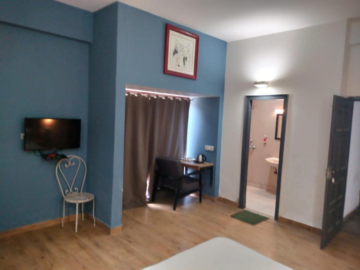 Divine Inn Couple Friendly Hotel Near Sector 51 Metro Station Noida Luaran gambar