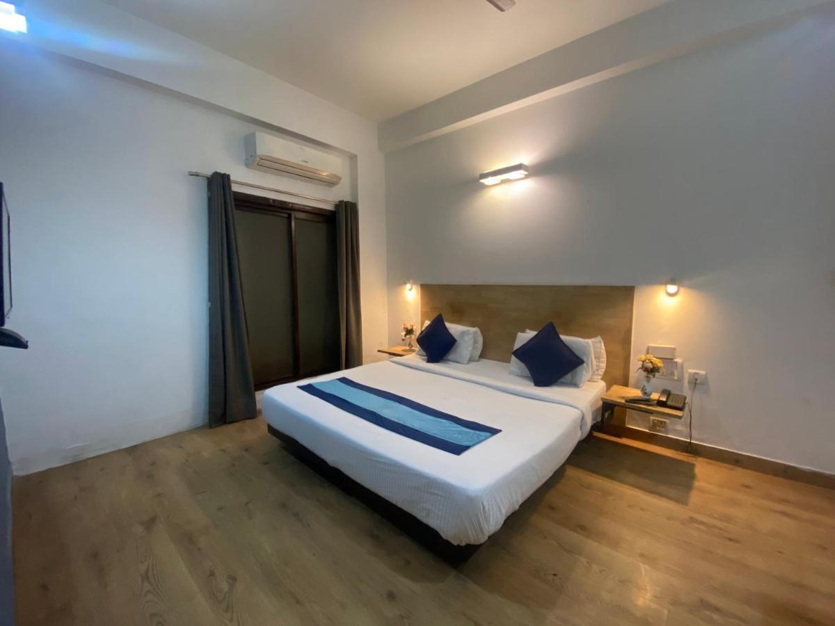 Divine Inn Couple Friendly Hotel Near Sector 51 Metro Station Noida Luaran gambar