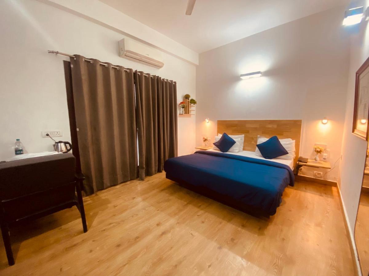 Divine Inn Couple Friendly Hotel Near Sector 51 Metro Station Noida Luaran gambar