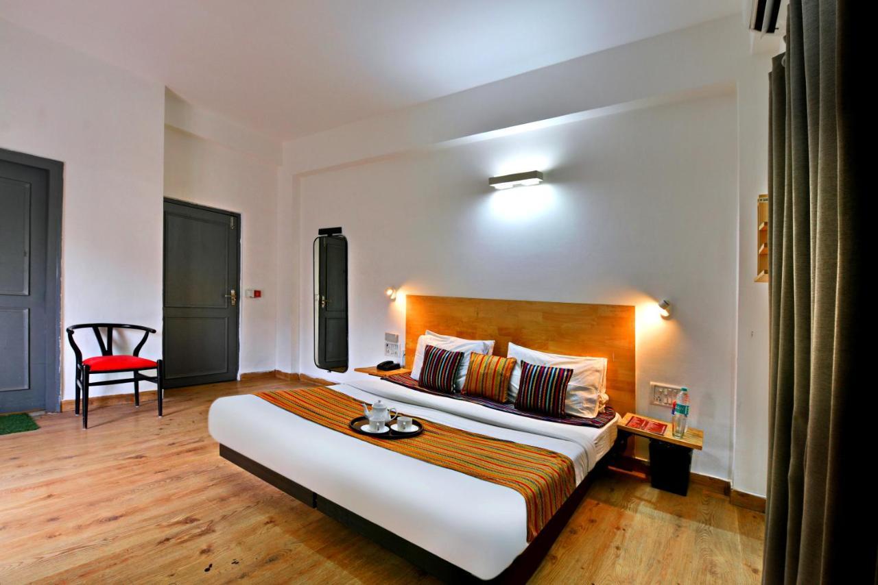 Divine Inn Couple Friendly Hotel Near Sector 51 Metro Station Noida Luaran gambar