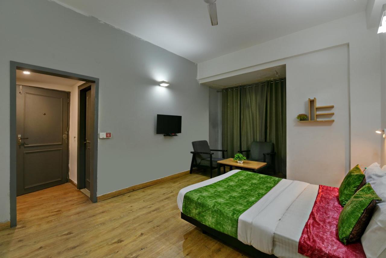 Divine Inn Couple Friendly Hotel Near Sector 51 Metro Station Noida Luaran gambar