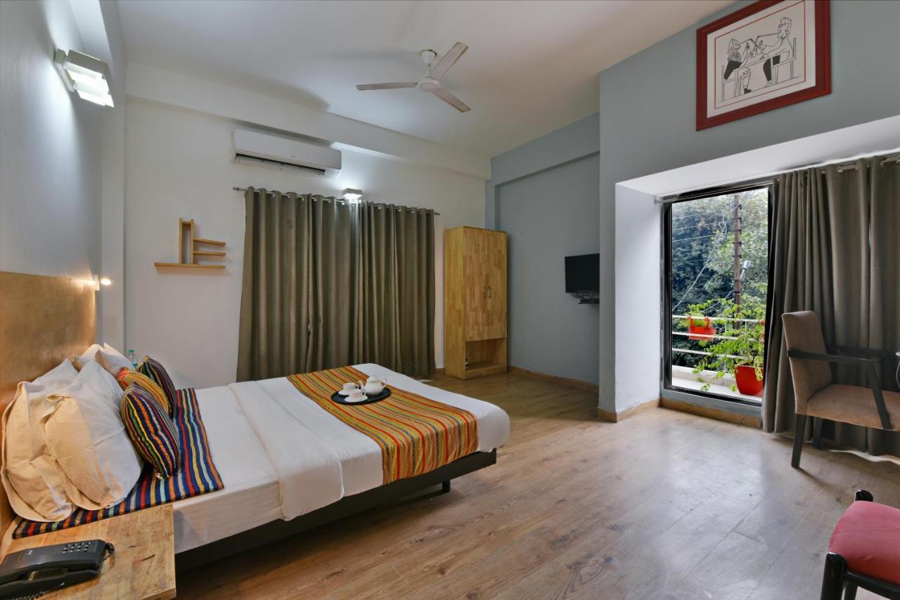 Divine Inn Couple Friendly Hotel Near Sector 51 Metro Station Noida Luaran gambar