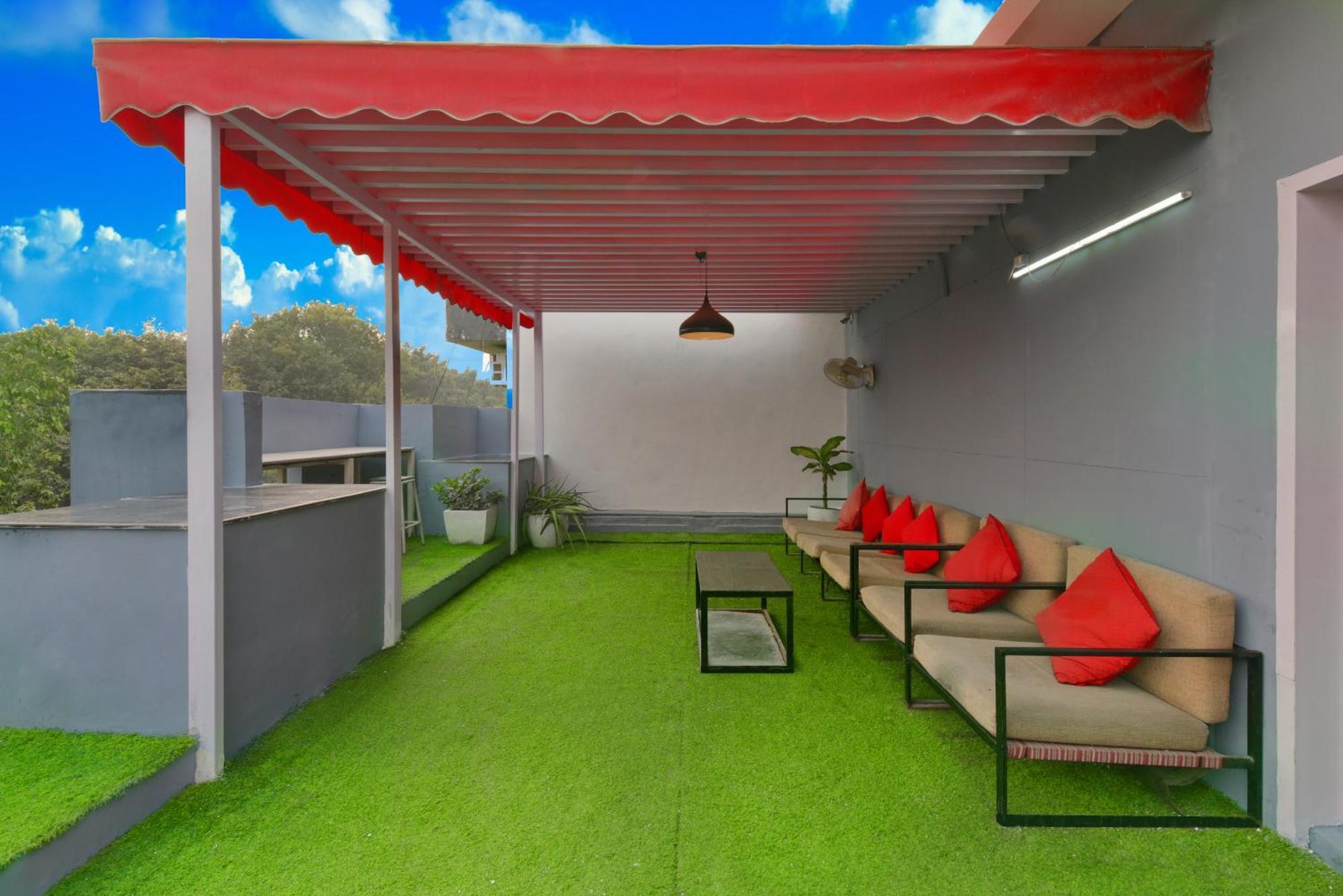 Divine Inn Couple Friendly Hotel Near Sector 51 Metro Station Noida Luaran gambar