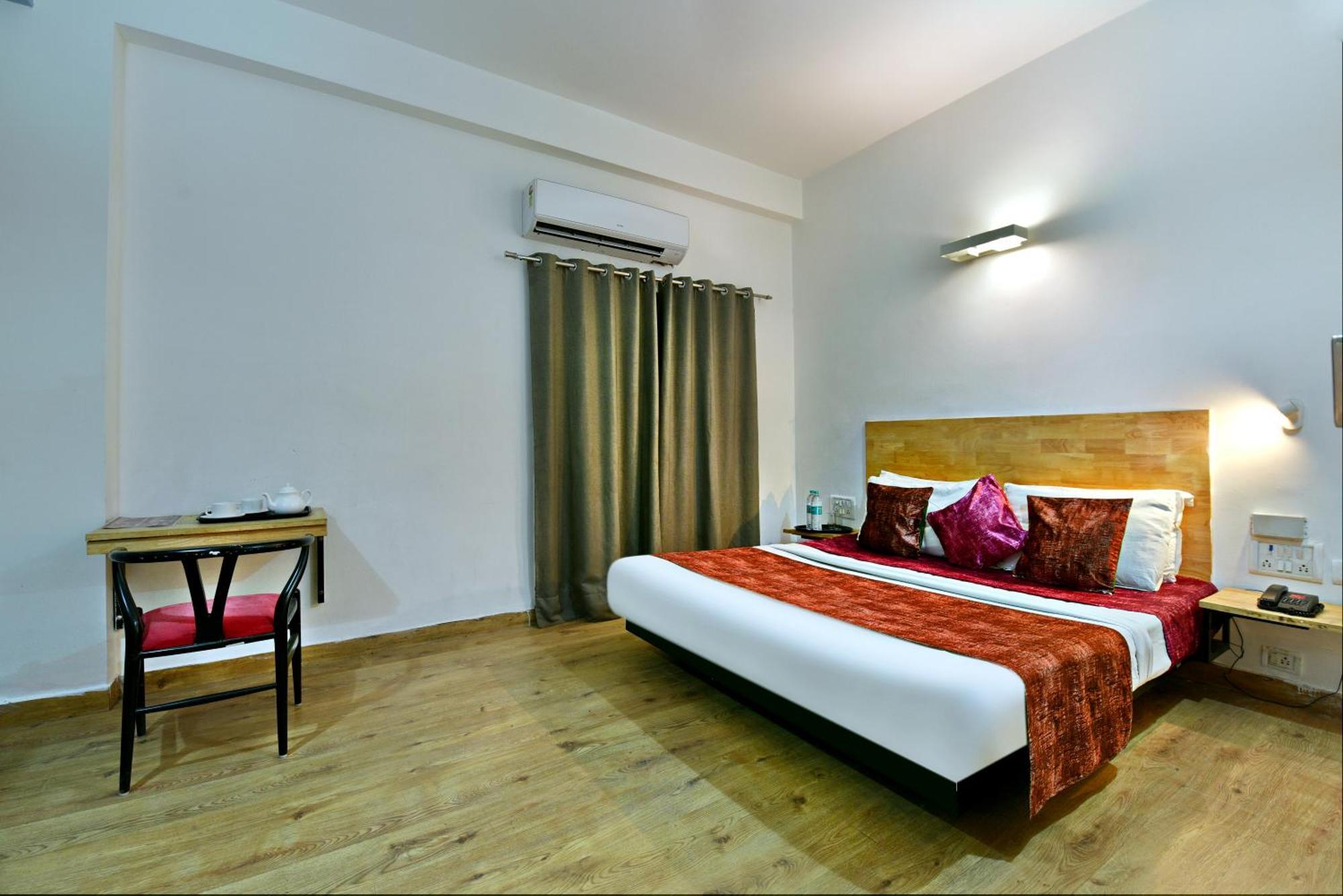 Divine Inn Couple Friendly Hotel Near Sector 51 Metro Station Noida Luaran gambar